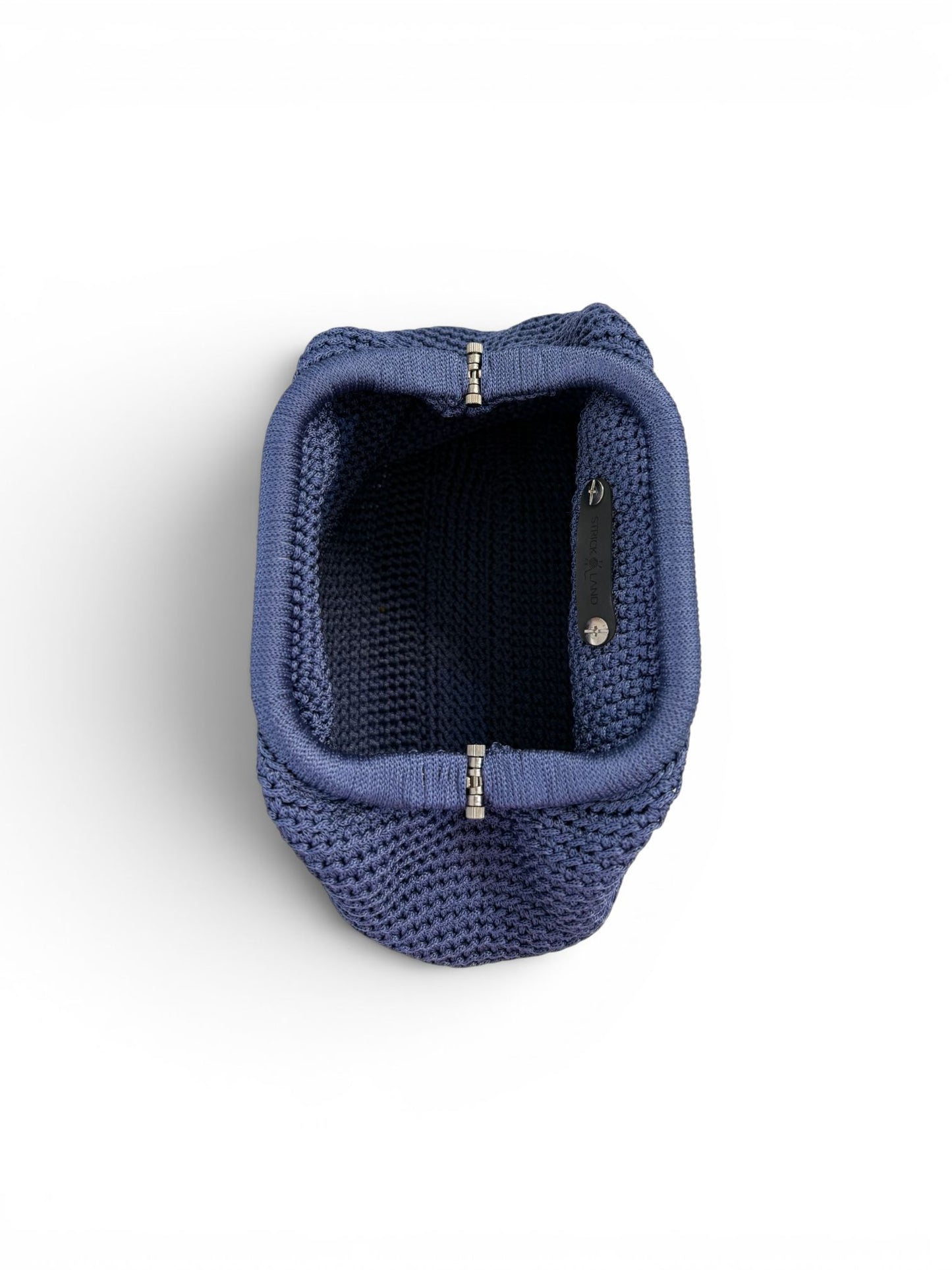 EXKLUSIVER HÄKEL-WORKSHOP FÜR DEINE KOSMETIKTASCHE/CLUTCH SONNTAG 12.07.2026 16-19 UHR